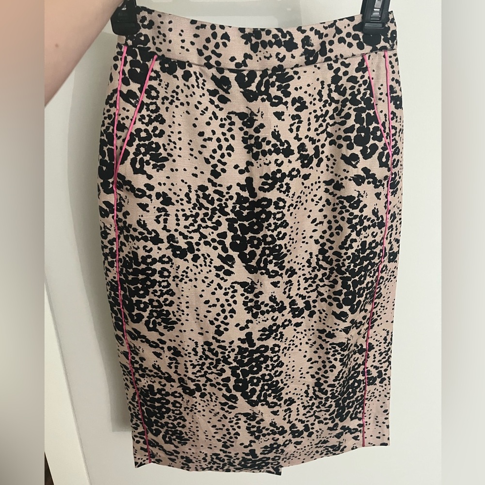JCrew pencil skirt. Hits just below the knee. Worn once